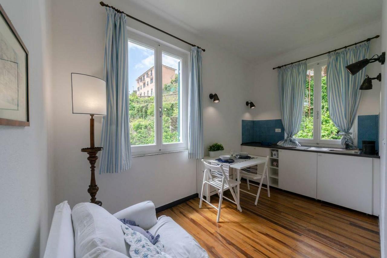 ヴェルナッツァJoivy Lovely Apt For 2, With Terrace And Lovely Viewアパートメント エクステリア 写真