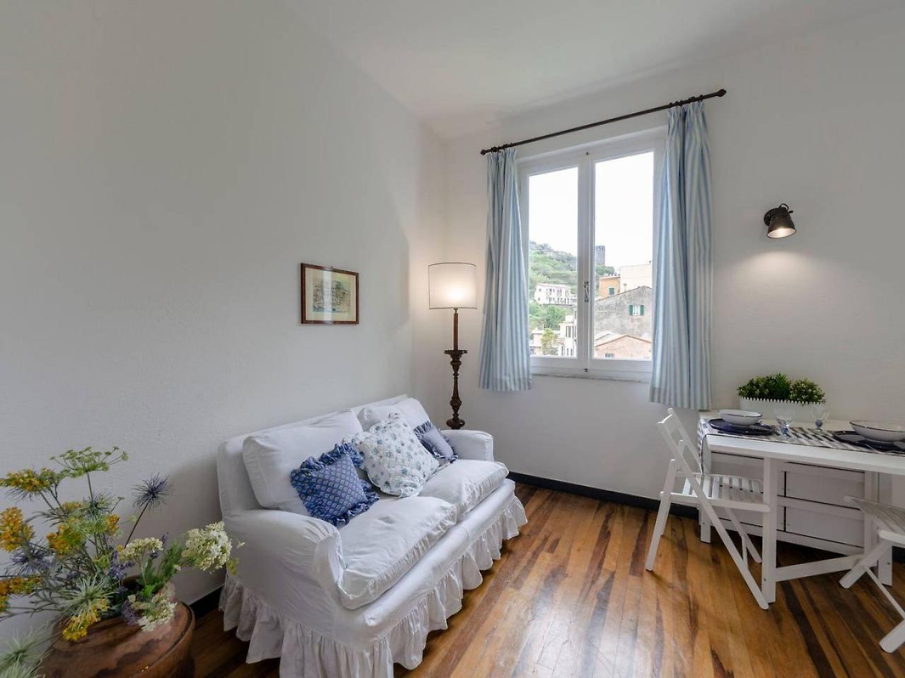 ヴェルナッツァJoivy Lovely Apt For 2, With Terrace And Lovely Viewアパートメント エクステリア 写真