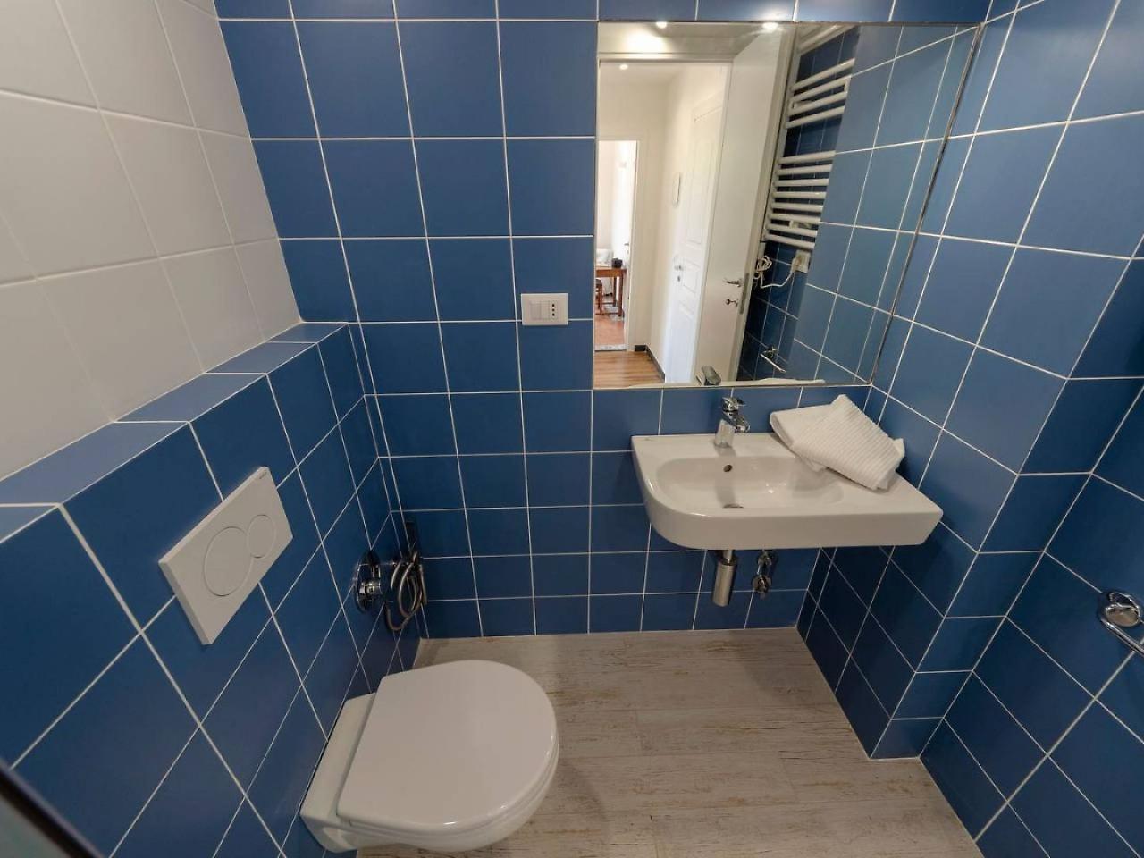 ヴェルナッツァJoivy Lovely Apt For 2, With Terrace And Lovely Viewアパートメント エクステリア 写真