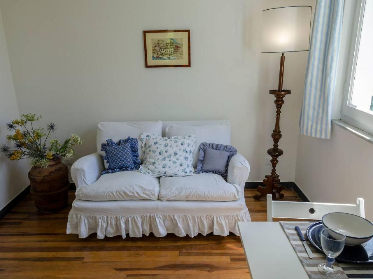 ヴェルナッツァJoivy Lovely Apt For 2, With Terrace And Lovely Viewアパートメント エクステリア 写真